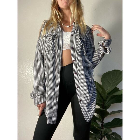 UO BDG White Black Plaid Button Down Shirt Size Small - Picture 1 of 6